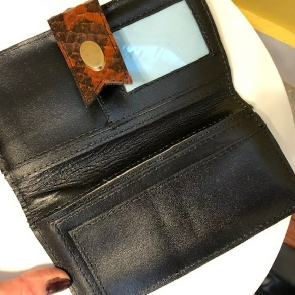 Brown Leather and Snakeskin Wallet. - Picture 5 of 7